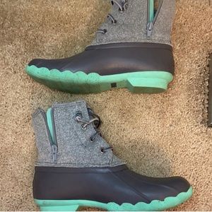 In great conditions Sperry Duck Boots